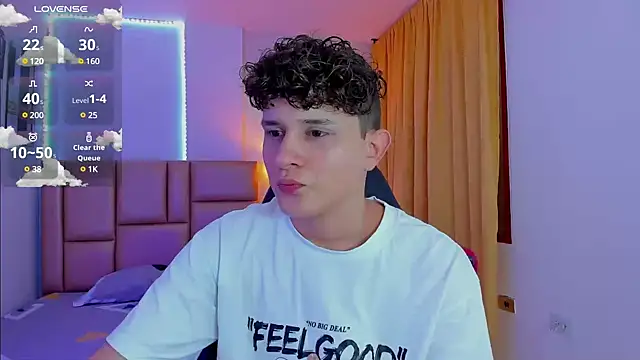 Snapshot of Nathan_Bluee chatting on 12-11-24, 08:28 Nathan Bluee online show from 12-11-24, 08:28