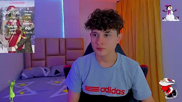 Snapshot of Nathan_Bluee chatting on 12-26-24, 02:48 Nathan Bluee online show from 12-26-24, 02:48