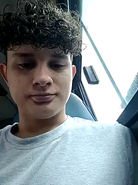 Snapshot of Nathan_Bluee chatting on 01-11-25, 12:18 Nathan Bluee online show from 01-11-25, 12:18