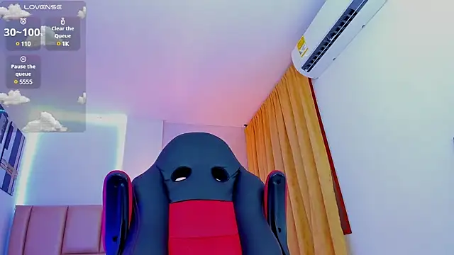 Snapshot of Nathan_Bluee chatting on 01-27-25, 04:22 Nathan Bluee online show from 01-27-25, 04:22