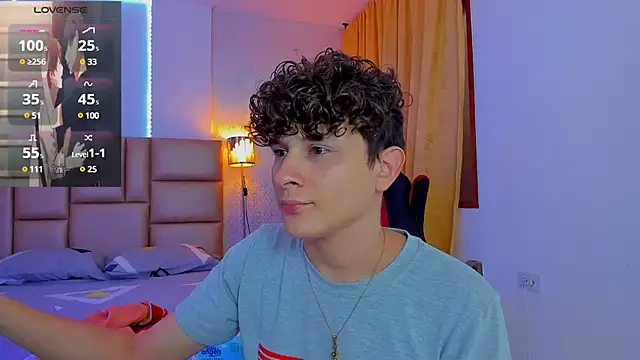 Snapshot of Nathan_Bluee chatting on 02-04-25, 04:50 Nathan Bluee online show from 02-04-25, 04:50