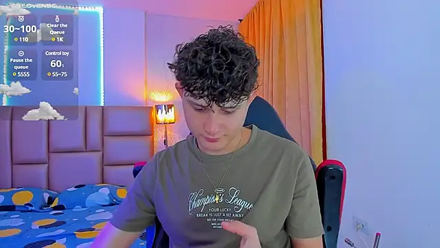 Snapshot of Nathan_Bluee chatting on 03-12-25, 01:08 Nathan Bluee online show from 03-12-25, 01:08