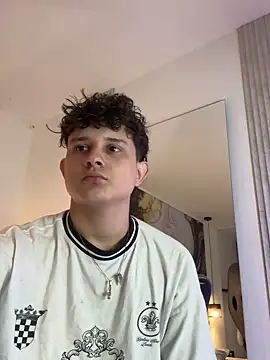 Snapshot of Nathan_Bluee chatting on 09-15-25, 11:32 Nathan Bluee online show from 09-15-25, 11:32