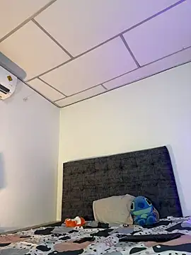 Snapshot of Nathan_Bluee chatting on 11-26-25, 12:33 Nathan Bluee online show from 11-26-25, 12:33