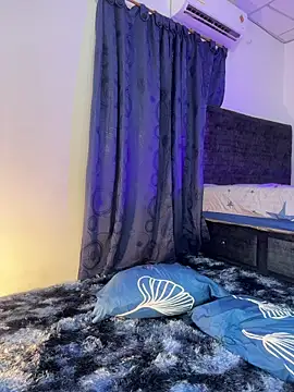 Snapshot of Nathan_Bluee chatting on 11-28-25, 03:36 Nathan Bluee online show from 11-28-25, 03:36