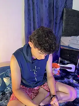 Snapshot of Nathan_Bluee chatting on 12-01-25, 04:01 Nathan Bluee online show from 12-01-25, 04:01