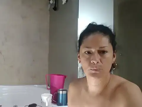 Snapshot of hornymilf_69xxx chatting on 04-06-26, 05:47 hornymilf 69xxx online show from 04-06-26, 05:47