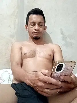 Snapshot of dotado20robson chatting on 02-20-26, 04:40 dotado20robson online show from 02-20-26, 04:40