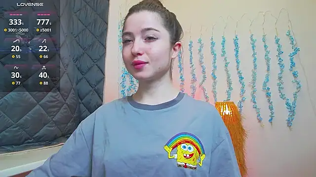 Snapshot of Luxuryalma chatting on 03-18-26, 06:27 Luxuryalma online show from 03-18-26, 06:27