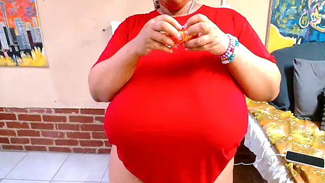 Snapshot of CurvyAfricanGoddess chatting on 12-04-25, 06:27 CurvyAfricanGoddess online show from 12-04-25, 06:27