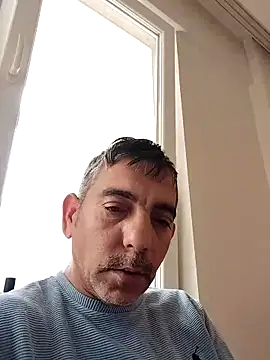 Snapshot of Egemen2245 chatting on 11-15-25, 08:33 Egemen2245 online show from 11-15-25, 08:33