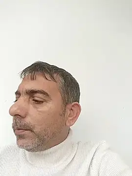 Snapshot of Egemen2245 chatting on 11-17-25, 10:21 Egemen2245 online show from 11-17-25, 10:21