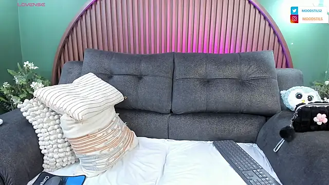 shannel  queen online show from 02-09-26, 08:35