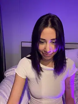 Sophiehii online show from 12-22-24, 01:33