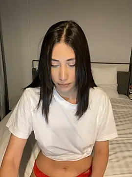 Sophiehii online show from 02-17-25, 11:44