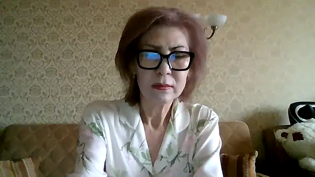 Elegant00Lady online show from 04-19-26, 04:12