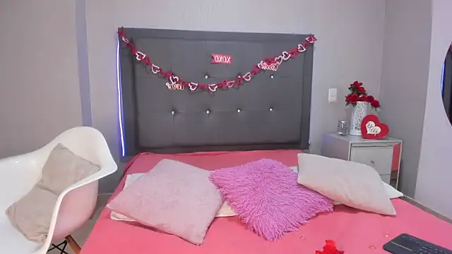 emma lye online show from 04-18-26, 09:26