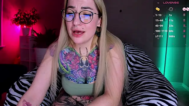 Tanya Acid online show from 01-18-25, 04:21