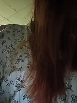 Snapshot of MayaSolar chatting on 01-12-26, 04:01 MayaSolar online show from 01-12-26, 04:01