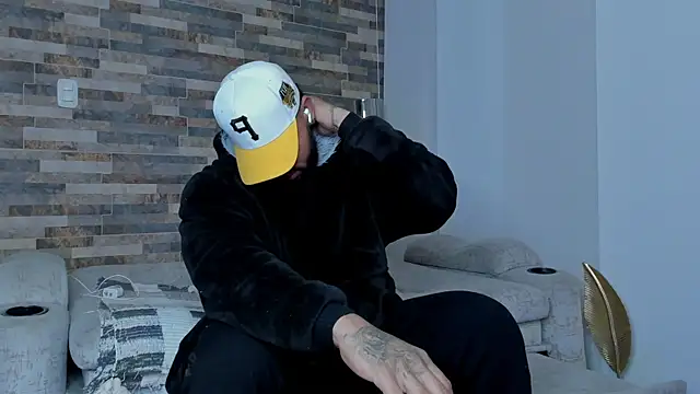 Snapshot of zaiin_diesel chatting on 03-12-25, 11:31 zaiin diesel online show from 03-12-25, 11:31