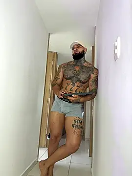 Snapshot of zaiin_diesel chatting on 09-14-25, 01:32 zaiin diesel online show from 09-14-25, 01:32