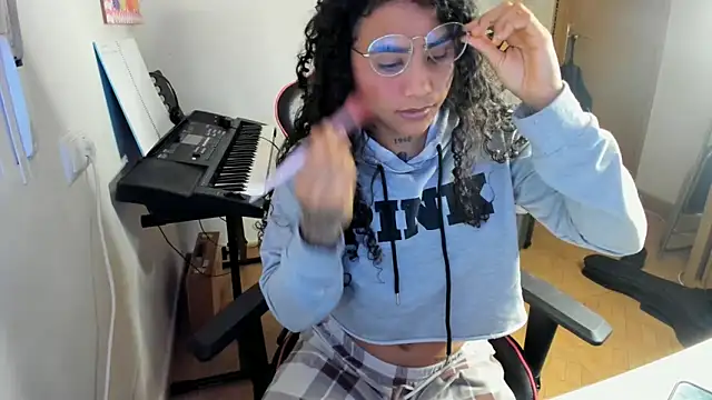 Ama music online show from 10-08-25, 07:39