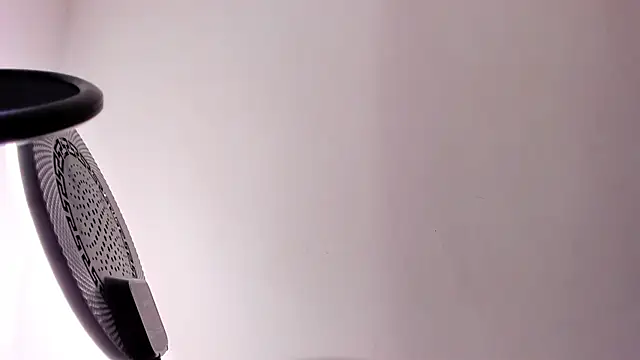 Snapshot of Melany_Luv chatting on 10-01-25, 09:37 Melany Luv online show from 10-01-25, 09:37