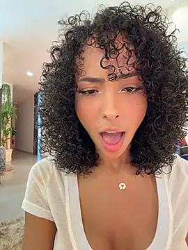 Snapshot of OSHUN_ chatting on 07-19-26, 05:38 OSHUN online show from 07-19-26, 05:38