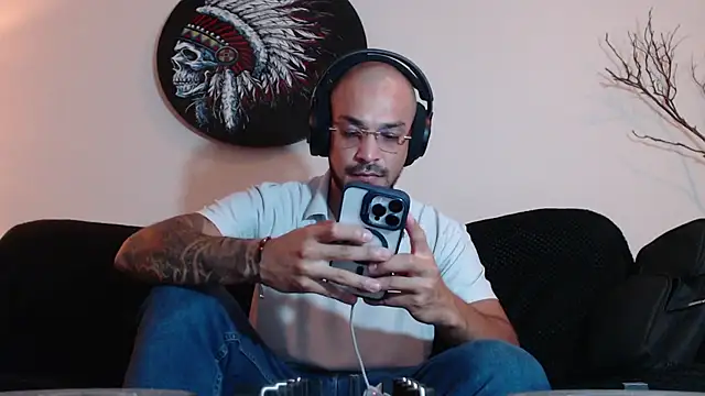 Snapshot of DirtyDanteX chatting on 05-23-26, 12:05 DirtyDanteX online show from 05-23-26, 12:05