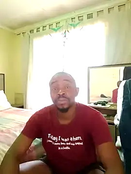 Snapshot of LONGDICK985M chatting on 02-05-25, 12:38 LONGDICK985M online show from 02-05-25, 12:38