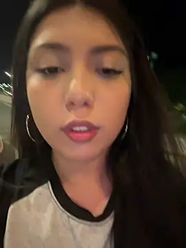 Snapshot of Maii_chan chatting on 01-09-25, 04:30 Maii chan online show from 01-09-25, 04:30