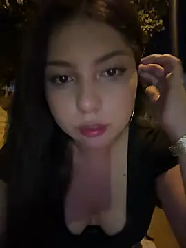 Snapshot of Maii_chan chatting on 02-01-25, 12:51 Maii chan online show from 02-01-25, 12:51