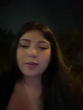 Snapshot of Maii_chan chatting on 03-01-25, 01:43 Maii chan online show from 03-01-25, 01:43