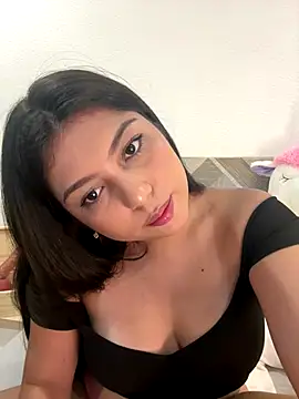 Snapshot of Maii_chan chatting on 09-19-25, 04:47 Maii chan online show from 09-19-25, 04:47