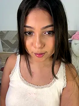 Snapshot of Maii_chan chatting on 10-05-25, 04:22 Maii chan online show from 10-05-25, 04:22