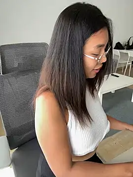 NaughtyMe online show from 12-06-24, 07:43