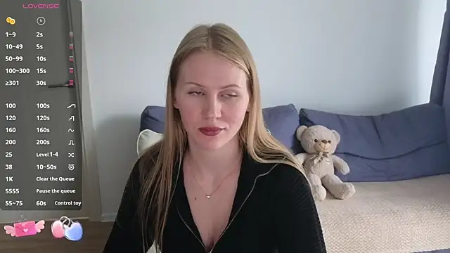 Snapshot of IsabelAllen chatting on 09-15-25, 02:06 IsabelAllen online show from 09-15-25, 02:06