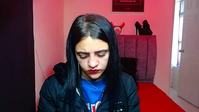 Violettasquirt online show from 10-24-25, 01:18