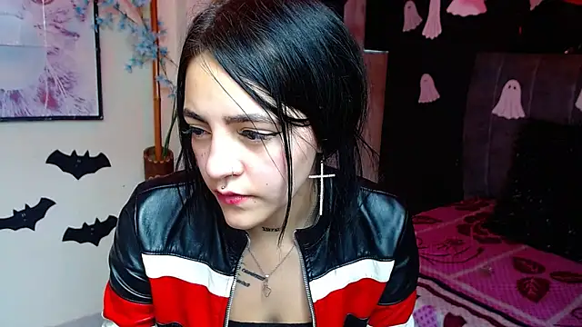 Violettasquirt online show from 10-29-25, 07:15