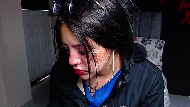 Violettasquirt online show from 04-06-26, 02:40