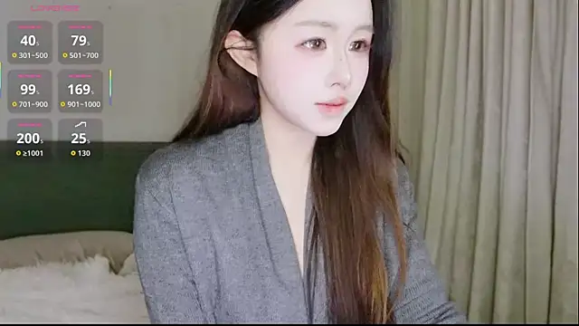 Snapshot of Hazel-11 chatting on 01-10-26, 02:19 Hazel-11 online show from 01-10-26, 02:19