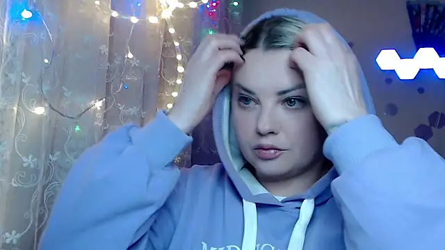 Snapshot of JewellKiss7 chatting on 02-04-26, 09:53 JewellKiss7 online show from 02-04-26, 09:53