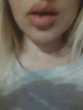 Snapshot of Linda_999 chatting on 12-15-24, 12:07 Linda 999 online show from 12-15-24, 12:07