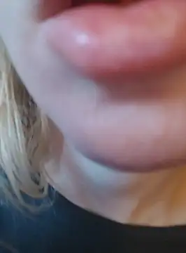 Snapshot of Linda_999 chatting on 12-20-24, 06:40 Linda 999 online show from 12-20-24, 06:40