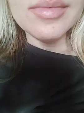 Snapshot of Linda_999 chatting on 01-03-25, 10:52 Linda 999 online show from 01-03-25, 10:52