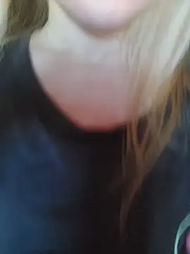 Snapshot of Linda_999 chatting on 01-15-25, 01:09 Linda 999 online show from 01-15-25, 01:09