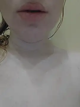Snapshot of Linda_999 chatting on 01-23-25, 01:45 Linda 999 online show from 01-23-25, 01:45