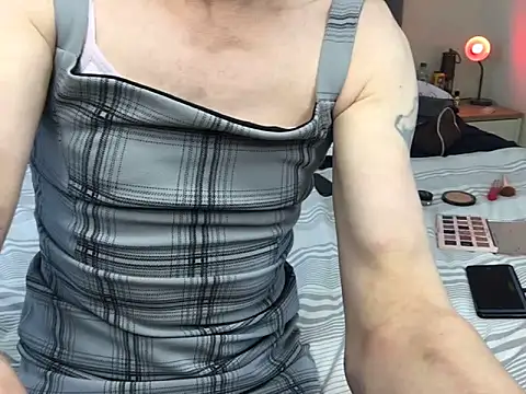 Snapshot of lolaisagoodtime chatting on 02-26-25, 12:03 lolaisagoodtime online show from 02-26-25, 12:03