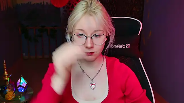 Snapshot of NancyMartinez chatting on 02-19-25, 05:05 NancyMartinez online show from 02-19-25, 05:05