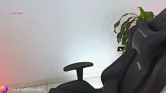 Mariafer05 online show from 03-06-25, 05:11